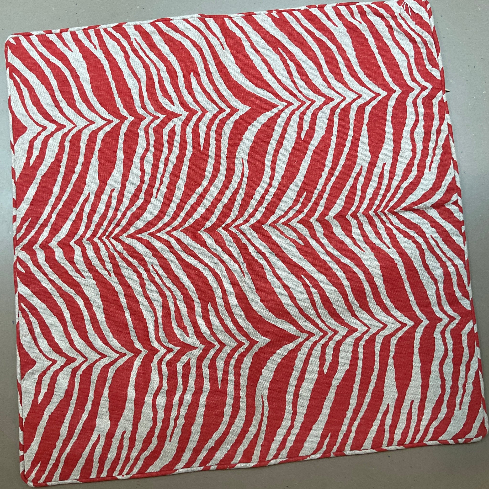 O108 Euro sham animal print cover