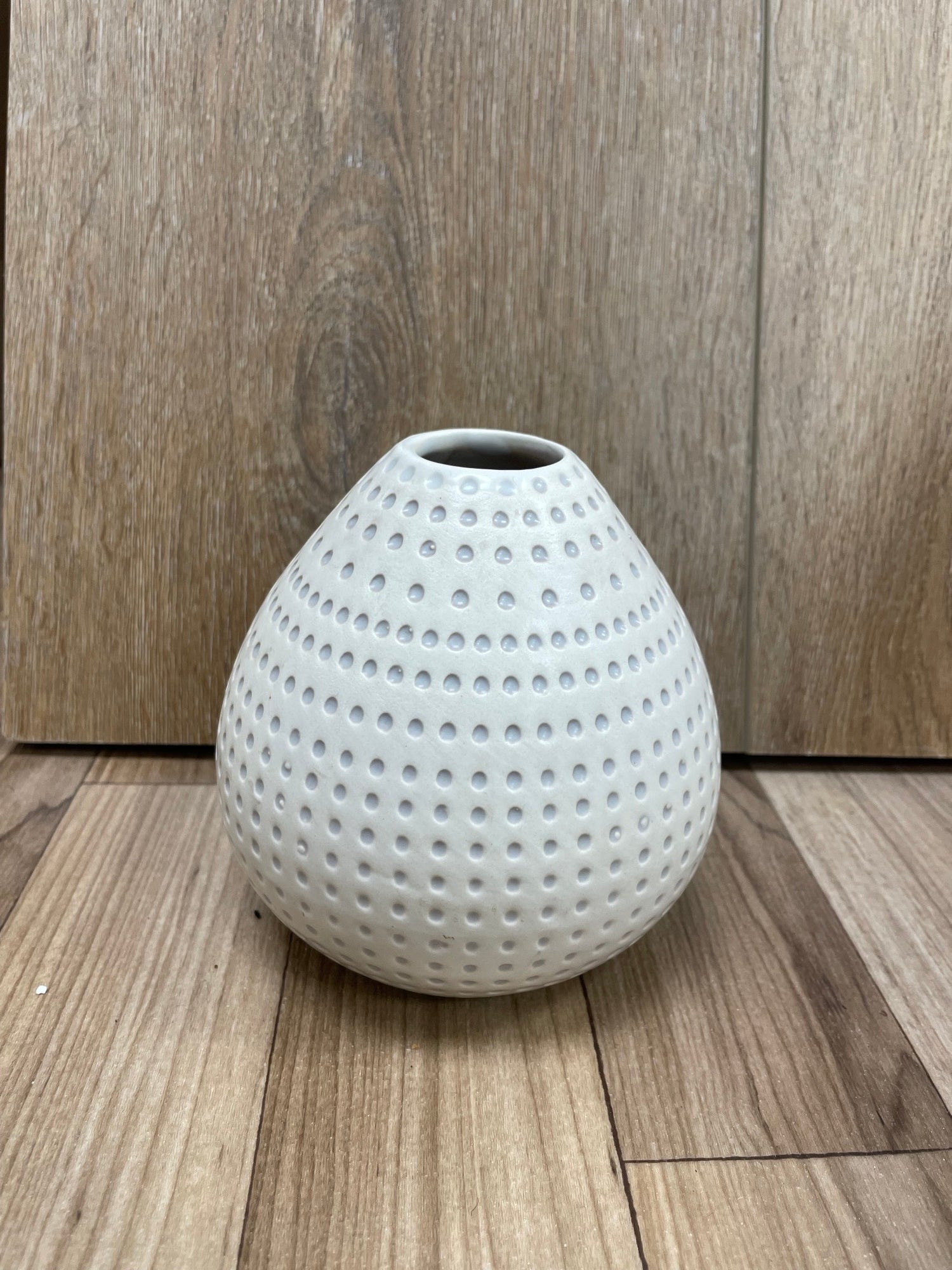 O108 Mini Vase