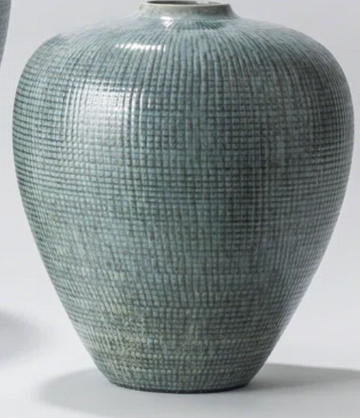 M261 Blue Accent Vase